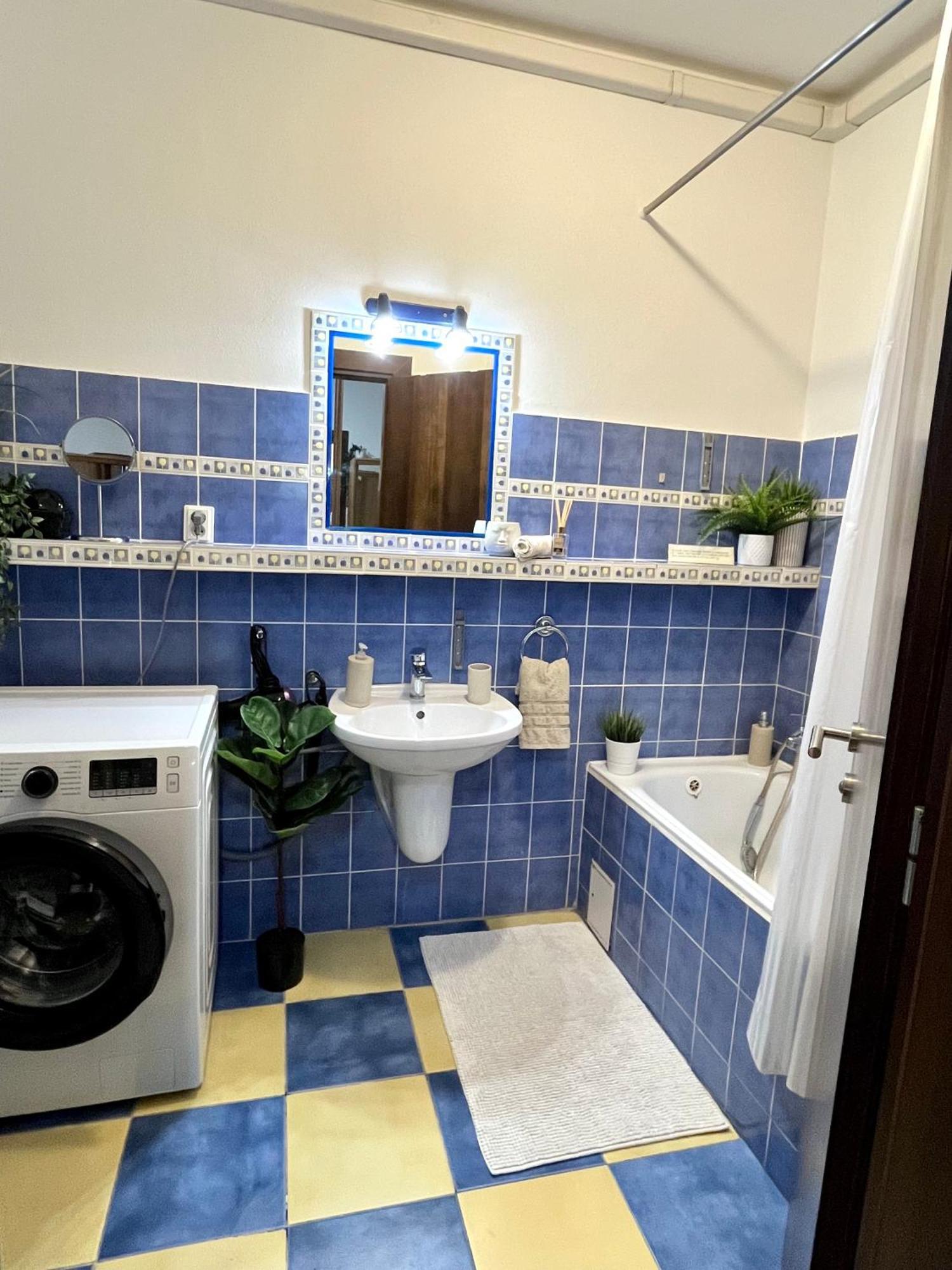 ברטיסלאבה Audrey Hepburn Apartment Old Town Air Conditioned מראה חיצוני תמונה