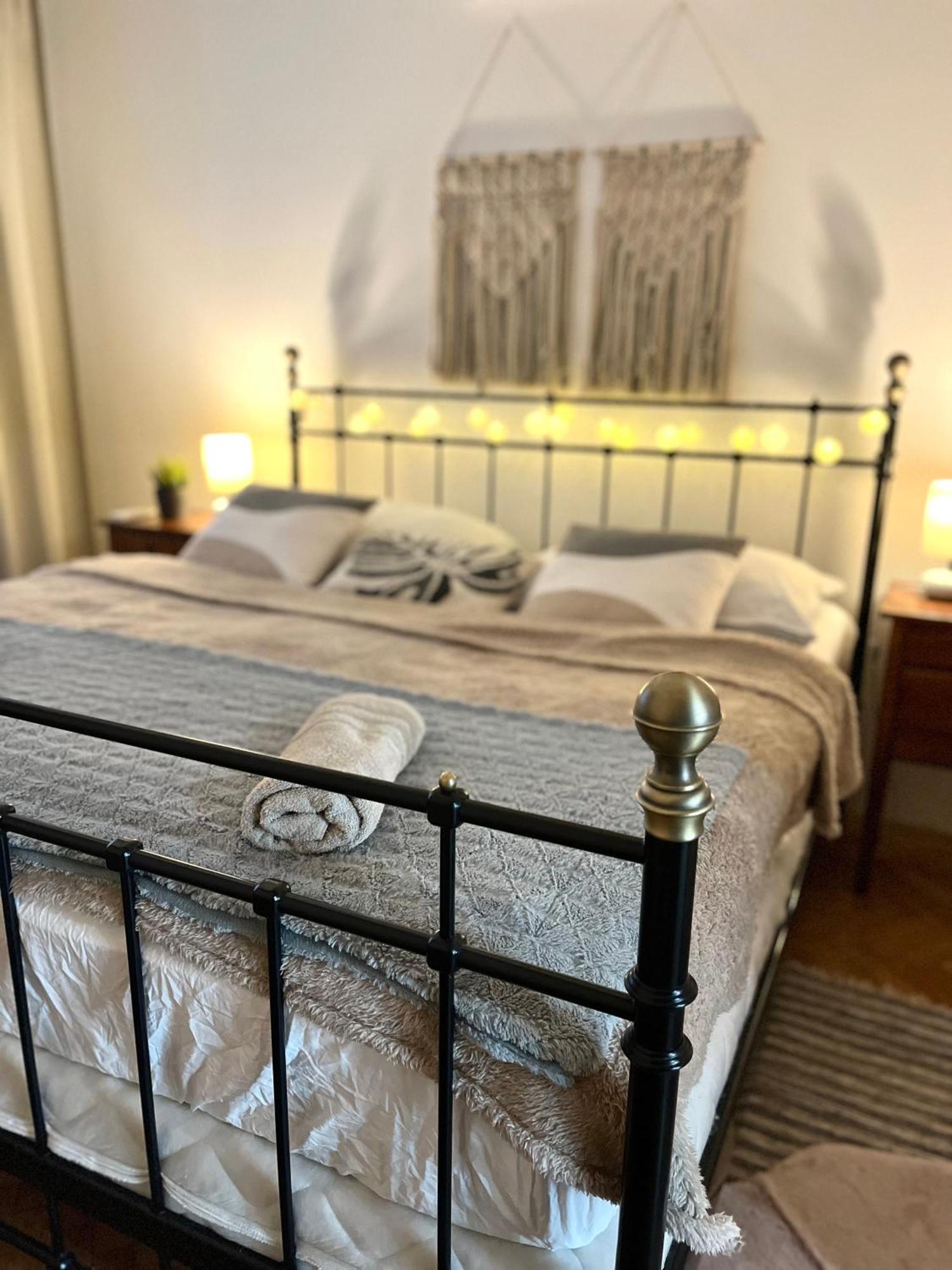 ברטיסלאבה Audrey Hepburn Apartment Old Town Air Conditioned מראה חיצוני תמונה