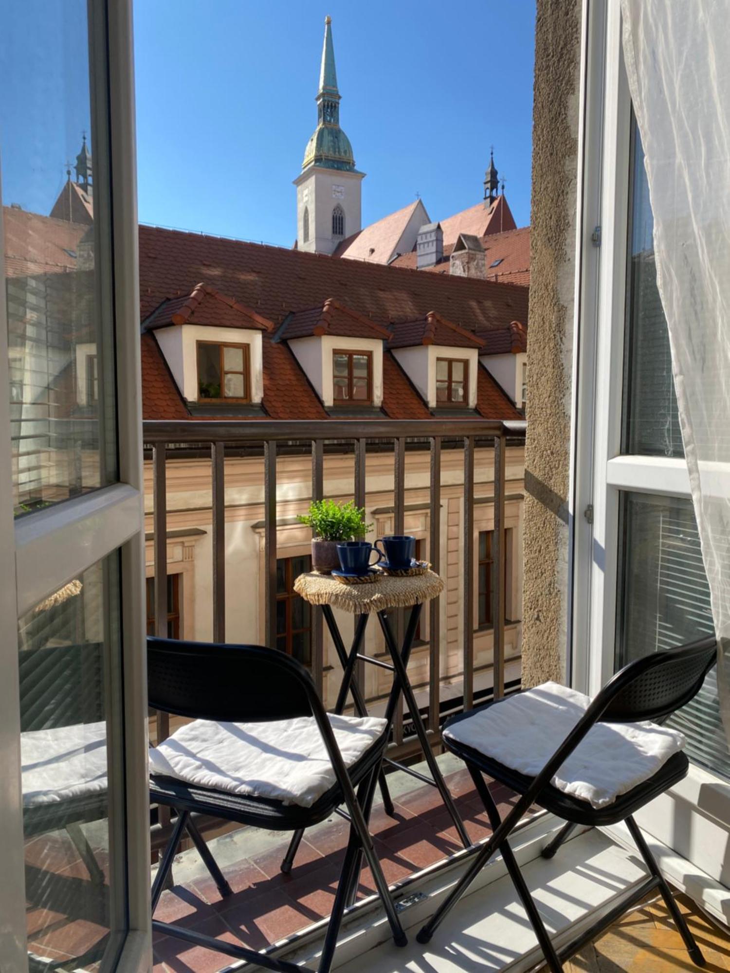 ברטיסלאבה Audrey Hepburn Apartment Old Town Air Conditioned מראה חיצוני תמונה